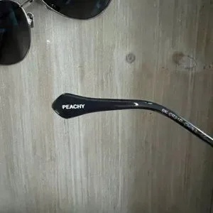 Diff eyewear laura Lee peachy LOT new polarized Diff Eyewear | Accessories | Diff Eyewear Laura Lee Peachy  main image 3